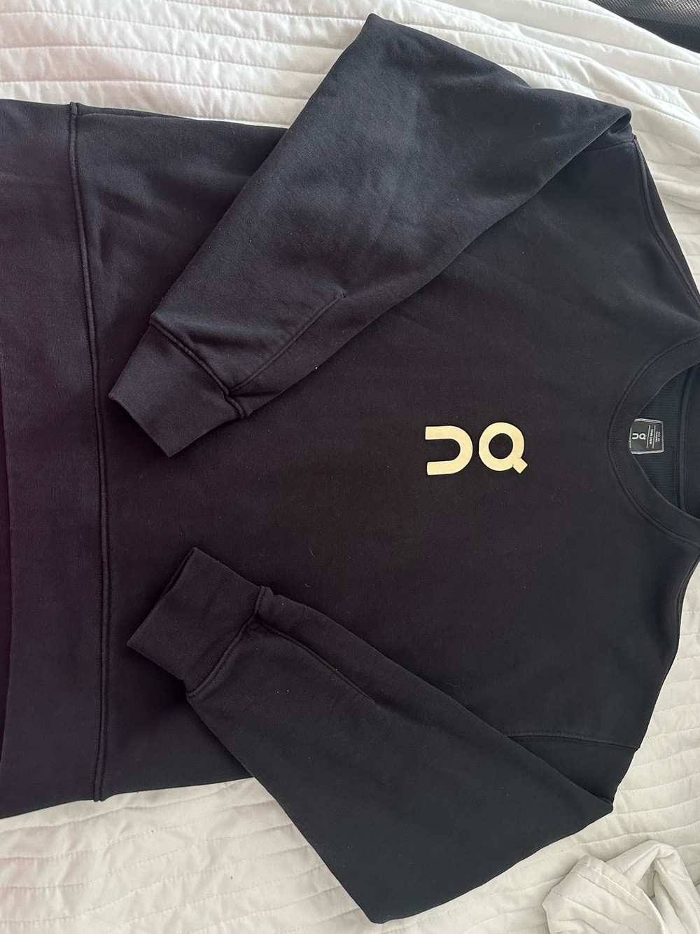 On Running Black Women's Club Crew Pullover